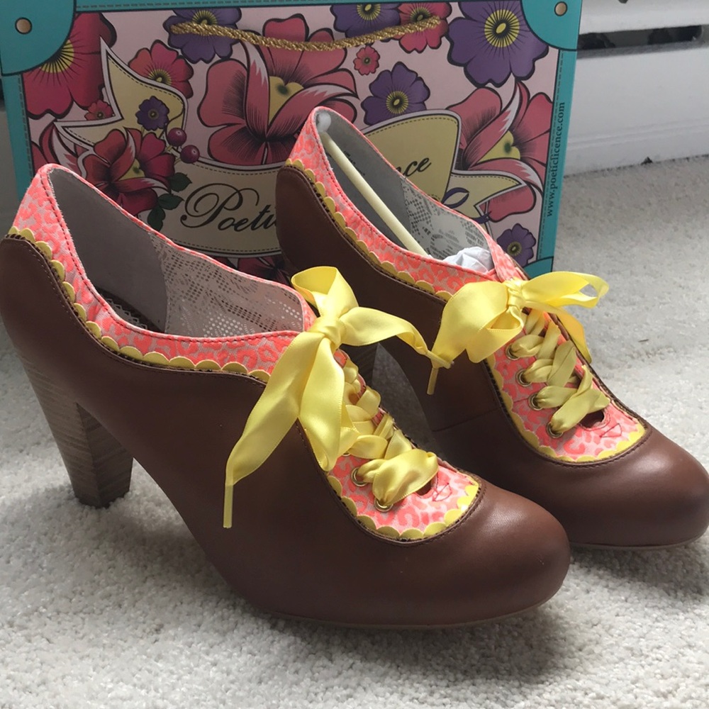 Poetic license pumps